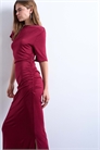Асимметричное облегающее макси-платье с короткими рукавами артикул 143455370