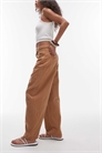 Брюки свободного кроя с широкими штанинами и декоративными швами артикул 142205534