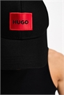 Бейсболка HUGO 581 с логотипом на козырьке артикул 126543717