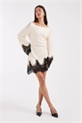 Мини-платье с атласной кружевной отделкой и рукавами «ангел» артикул 153729314