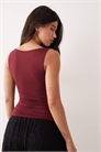 Облегающая майка с лодочным вырезом артикул 151528905