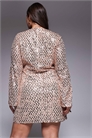 Мини-платье с рифлёными рукавами и пайетками артикул 150480110