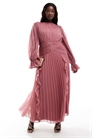 ASOS DESIGN: макси-платье с высоким воротником, рюшами и ремнем артикул 136319727