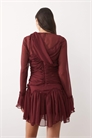 Мини-платье с длинными рукавами, драпировкой и оборками артикул 150267247