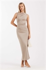 Облегающее макси-платье без рукавов с рюшами и косым вырезом артикул 153494843