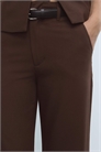 Элегантные брюки прямого кроя с ремнем артикул 151221247