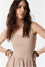 Платье-миди без рукавов с оборками артикул 143460181