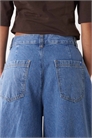 Джинсы XL с расклешенными штанинами артикул 155473631