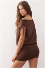 Мини-платье с рюшами и асимметричным кроем артикул 151903236