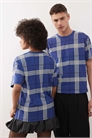 Универсальная синяя футболка приталенного кроя в клетку артикул 152260174