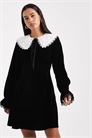 Мини-платье с бархатным воротником артикул 148711850