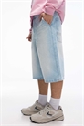 Джинсовые шорты-бермуды в стиле скейтер артикул 155723597