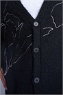 Вязаный кардиган с цветочной вышивкой черного цвета артикул 147016143