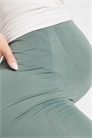 Короткие леггинсы Mamalicious Maternity с вырезом для живота артикул 117665331