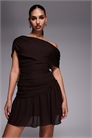 Эксклюзивное мини-платье из шифона с открытыми плечами, асимметричным подолом и сборками артикул 154898937