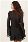 Мини-платье с расклешенной горловиной и длинными рукавами артикул 148040067