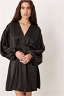 Мини-платье с V-образным вырезом, атласными рукавами «летучая мышь» и перекрещивающимся вырезом спереди артикул 151999823