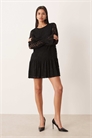 Мини-платье из кружева с рукавами-трубочками артикул 152934449