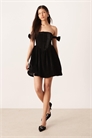 Мини-платье-корсет с открытыми плечами и бархатным бантом артикул 151633163