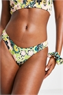 Бикини-трусики с высоким вырезом и цветочным принтом в стиле 60-х артикул 114695726