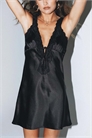 Мини-платье Walta из атласа с завязками спереди, глубоким вырезом и кружевной отделкой артикул 146140909