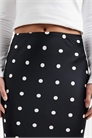 Атласная юбка средней длины с кружевной отделкой в горошек артикул 153786604