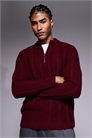 Свитер с воротником-воронкой и полузастежкой-молнией, связанный из пряжи в бордовую полоску артикул 151750291