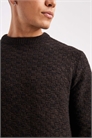 Свитер с круглым вырезом из фактурного трикотажа артикул 151057184