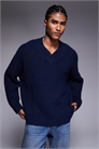 Свитер с V-образным вырезом из толстой пряжи артикул 142202053