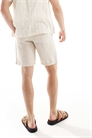 Льняные шорты на шнурке серо-бежевого цвета артикул 136126781