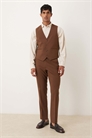 Жилет к стройному костюму артикул 146783823