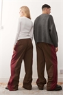 Универсальные брюки свободного кроя с боковой полоской артикул 150390059