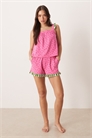 Комплект из жилета-свинг с оборками в горошек и коротких пижамных шорт артикул 153021034