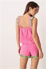 Комплект из жилета-свинг с оборками в горошек и коротких пижамных шорт артикул 153021034
