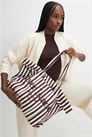 Сумка-шоппер с откидной крышкой в полоску артикул 156297819