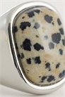 Массивное кольцо с камнем из далматинского ясписа артикул 155408041