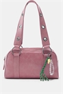 Сумка через плечо с декоративными элементами артикул 156336051