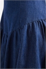Мини-платье из денима с заниженной талией и расклешенным подолом артикул 154694267
