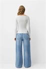 Джинсы с широкими брючинами артикул 149665544