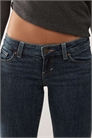 Джинсы с изогнутой кокеткой артикул 153807326