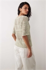 Топ с открытой вязкой и полурукавами, связанный крючком артикул 153118738