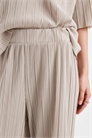 Брюки с широкими брючинами и плиссировкой артикул 153146779