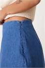 Мини-юбка из джинсовой ткани с оборками артикул 149753146