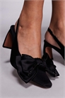 Туфли на низком каблуке с атласным бантом артикул 152831587