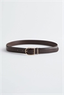 Кожаный ремень с золотой пряжкой артикул 153911872