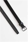 Ремень из натуральной кожи с тонкой квадратной пряжкой артикул 153891750