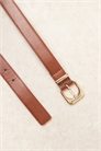 Классический ремень с золотой пряжкой артикул 148603568