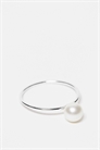 Кольцо с жемчужиной артикул 153890094