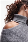 Вязаный свитер свободного кроя с асимметричным вырезом и воротником-воронкой артикул 136598861