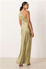 Макси-платье «Подружки невесты» от Juliet из атласа с сборками и одним плечом артикул 151521206